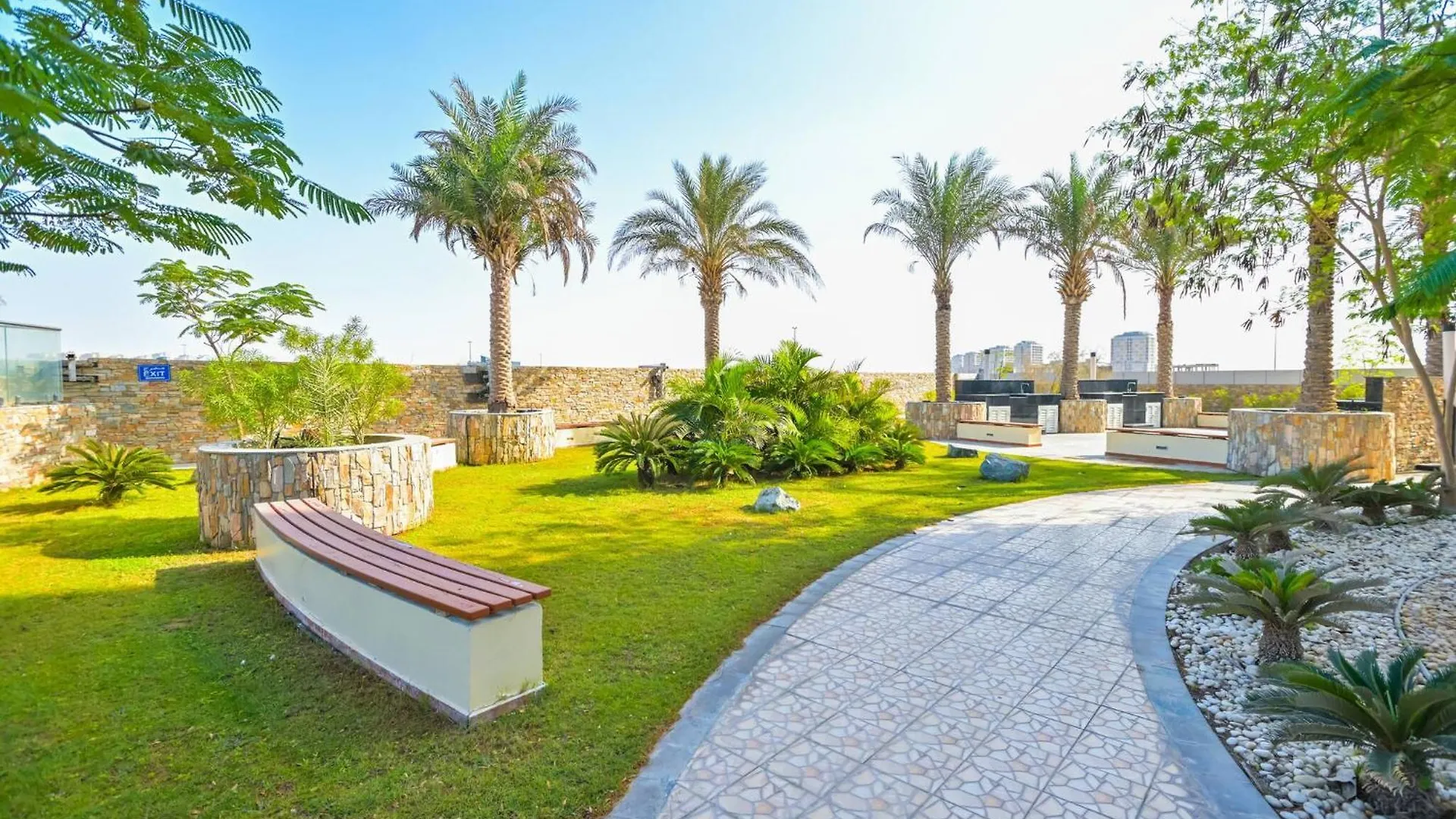 Holiday Boulevard - Modern Studio In Jvt W High-End Gym & Pool Dubái Apartamento